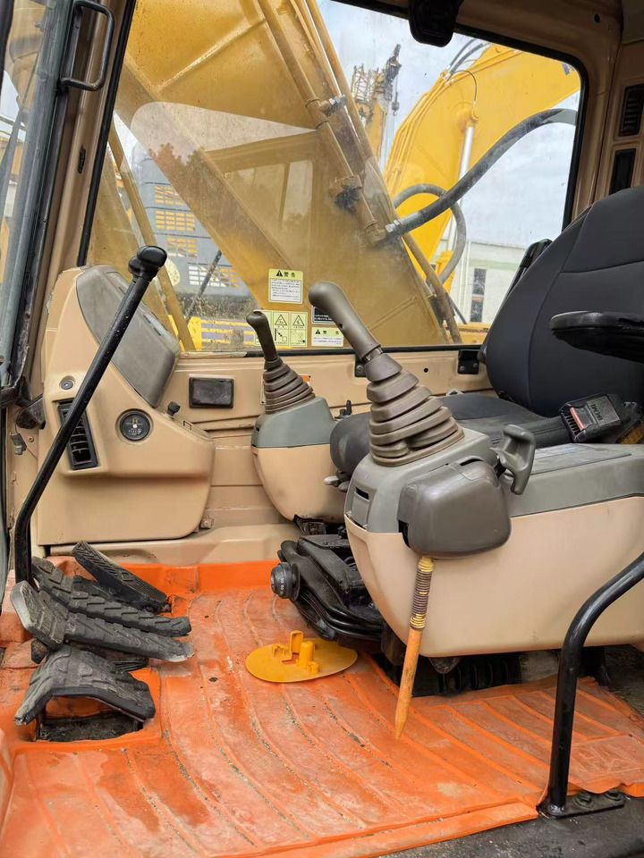 2015 Caterpillar 320B Crawler Excavator
