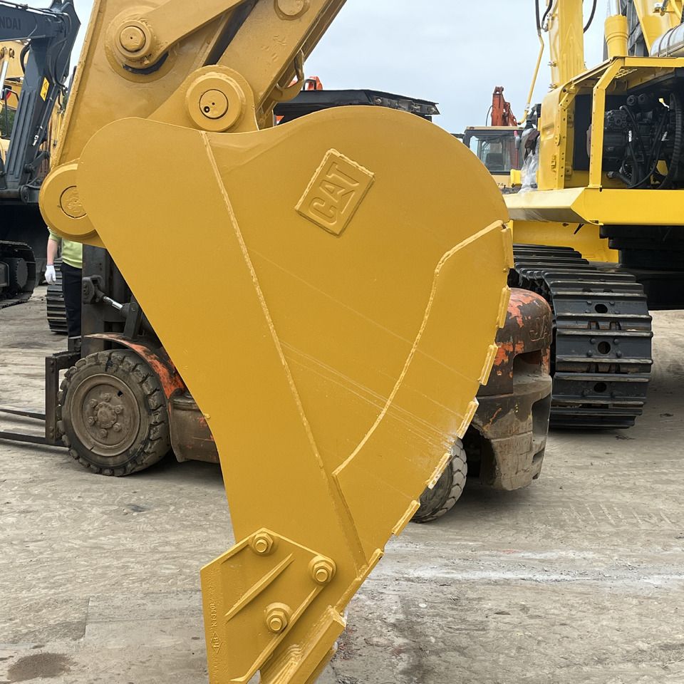 Caterpillar 330BL Crawler Excavator