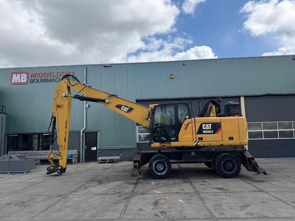 2018 Caterpillar MH3024 Material Handler