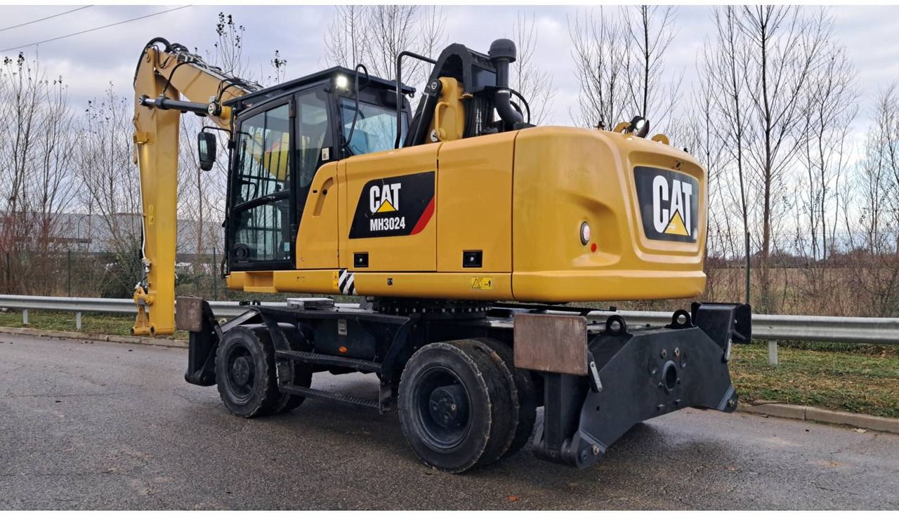 2020 Caterpillar MH3024-1 Wheel Excavator