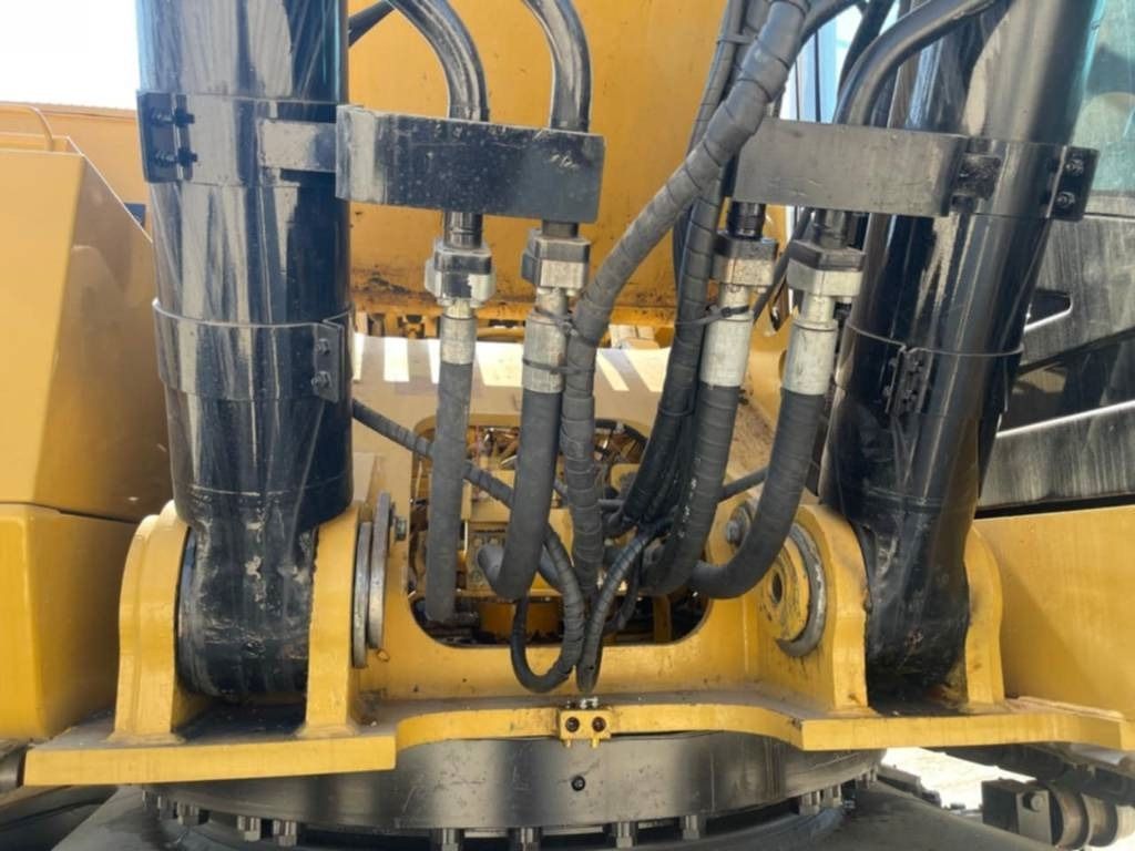 2012 Caterpillar 374DL Crawler Excavator