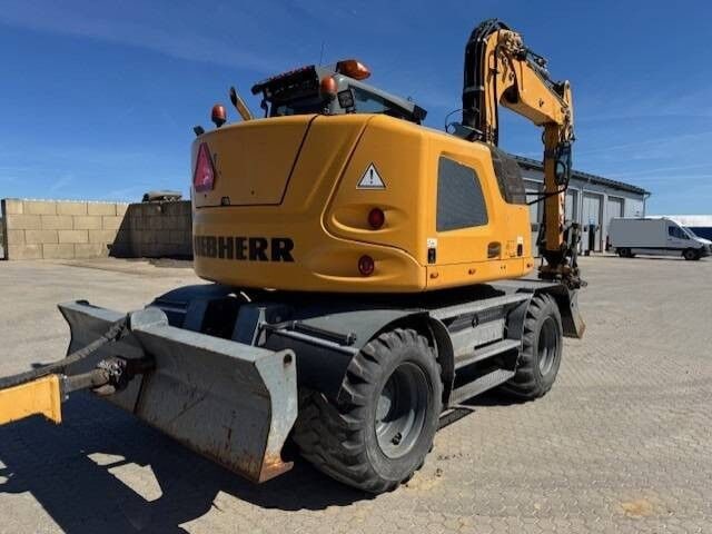 2016 Liebherr A910 COMPACT Wheel Excavator
