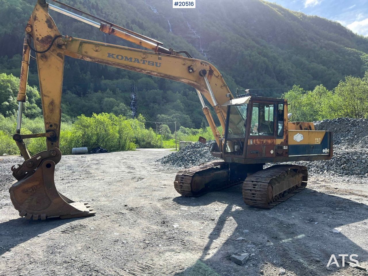 1998 Komatsu PC200-3 Crawler Excavator