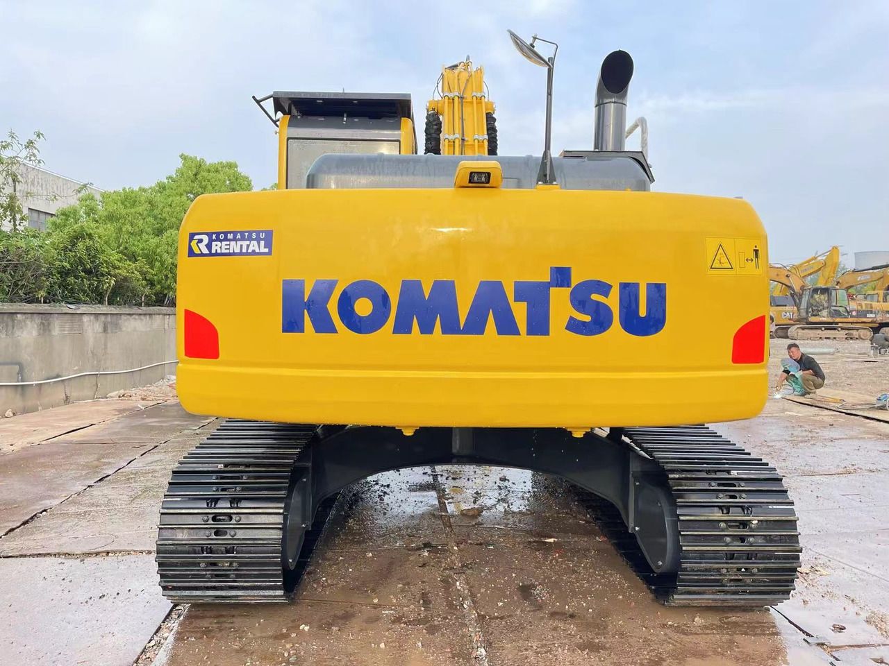 2022 Komatsu PC240LC-8 Crawler Excavator