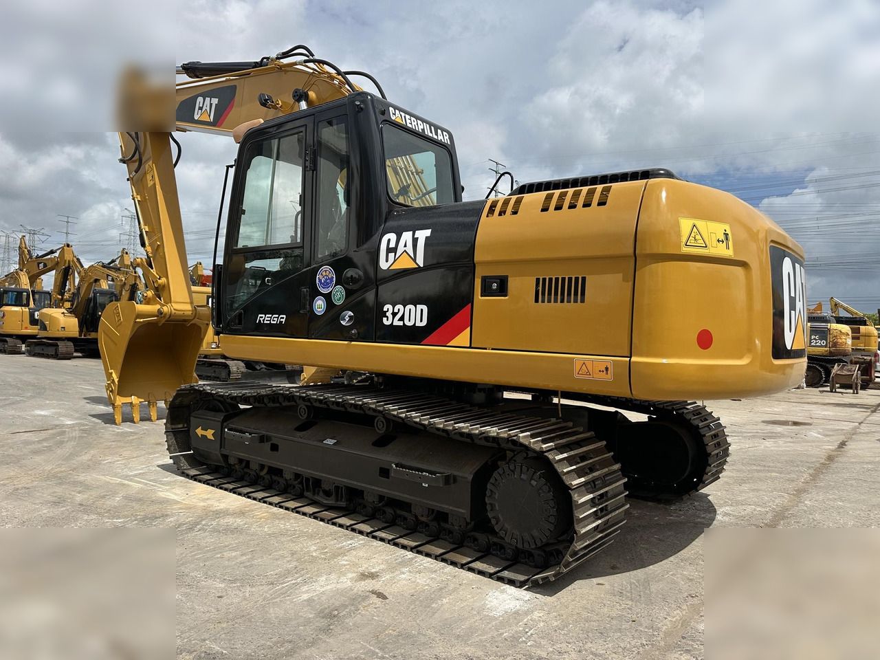 2022 Caterpillar 320D Crawler Excavator