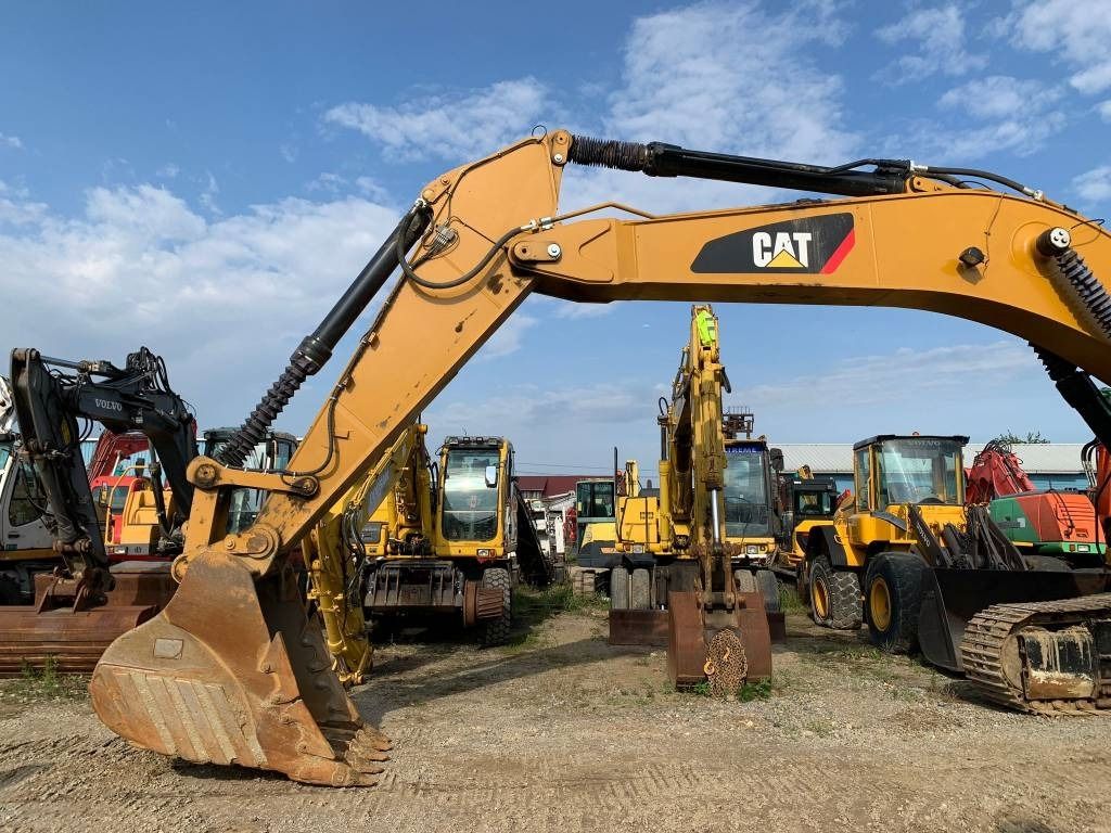 2020 Caterpillar 336D2 Crawler Excavator