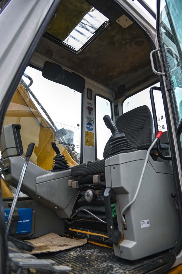 2004 Liebherr R934B HD-S Crawler Excavator