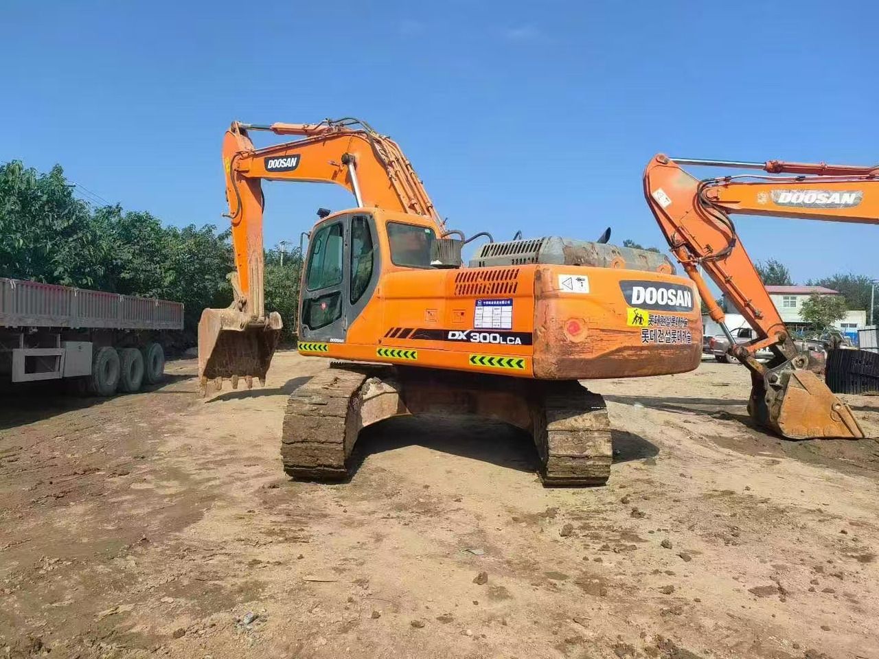 2025 Doosan DH300 Crawler Excavator