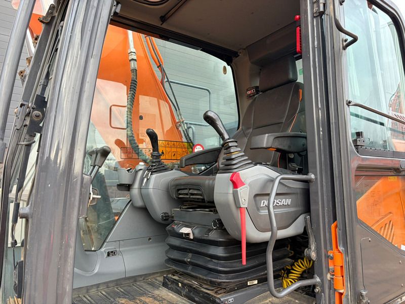 2022 Doosan DX225LC-7 Crawler Excavator