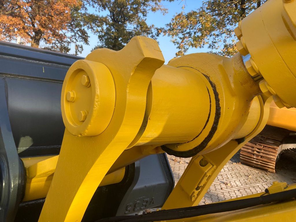 2005 Komatsu PC1250-7 Crawler Excavator