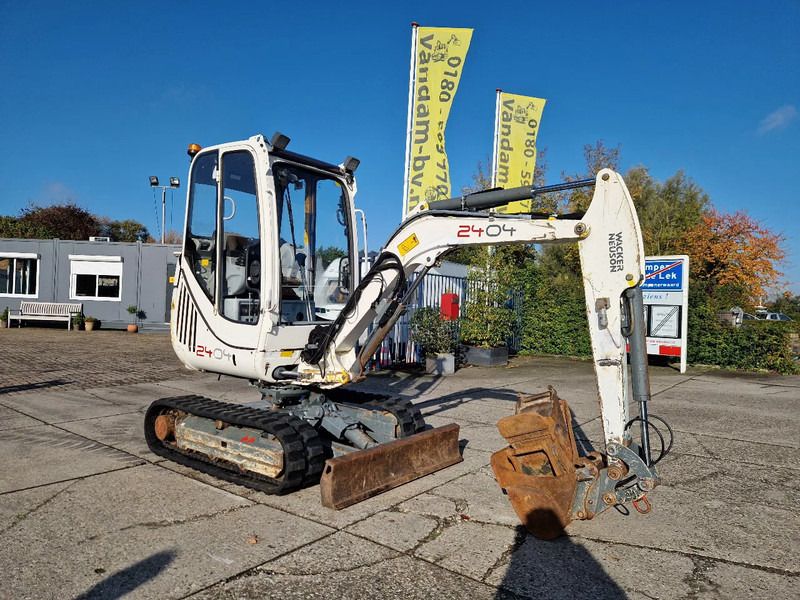 2011 Wacker Neuson 2404RD Mini Excavator