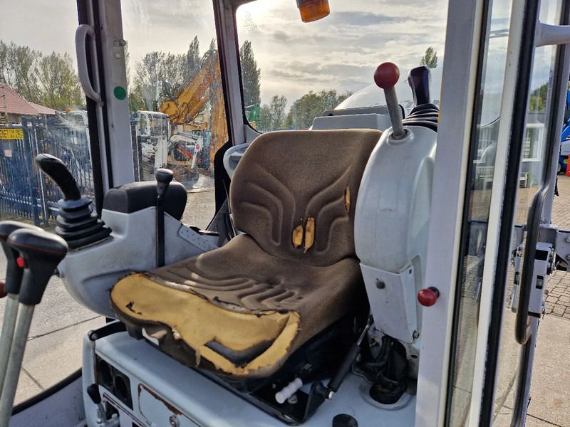 2011 Wacker Neuson 2404RD Mini Excavator