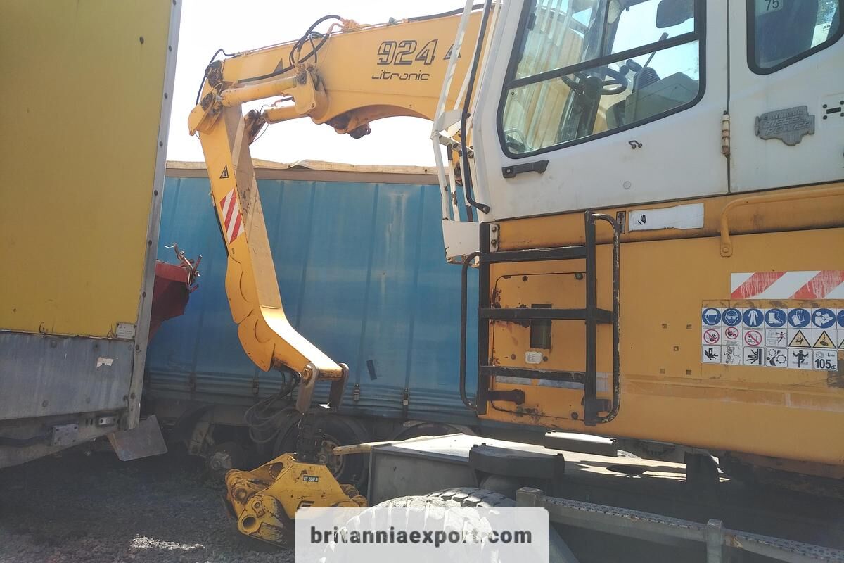 2001 Liebherr A924 LITRONIC Wheel Excavator