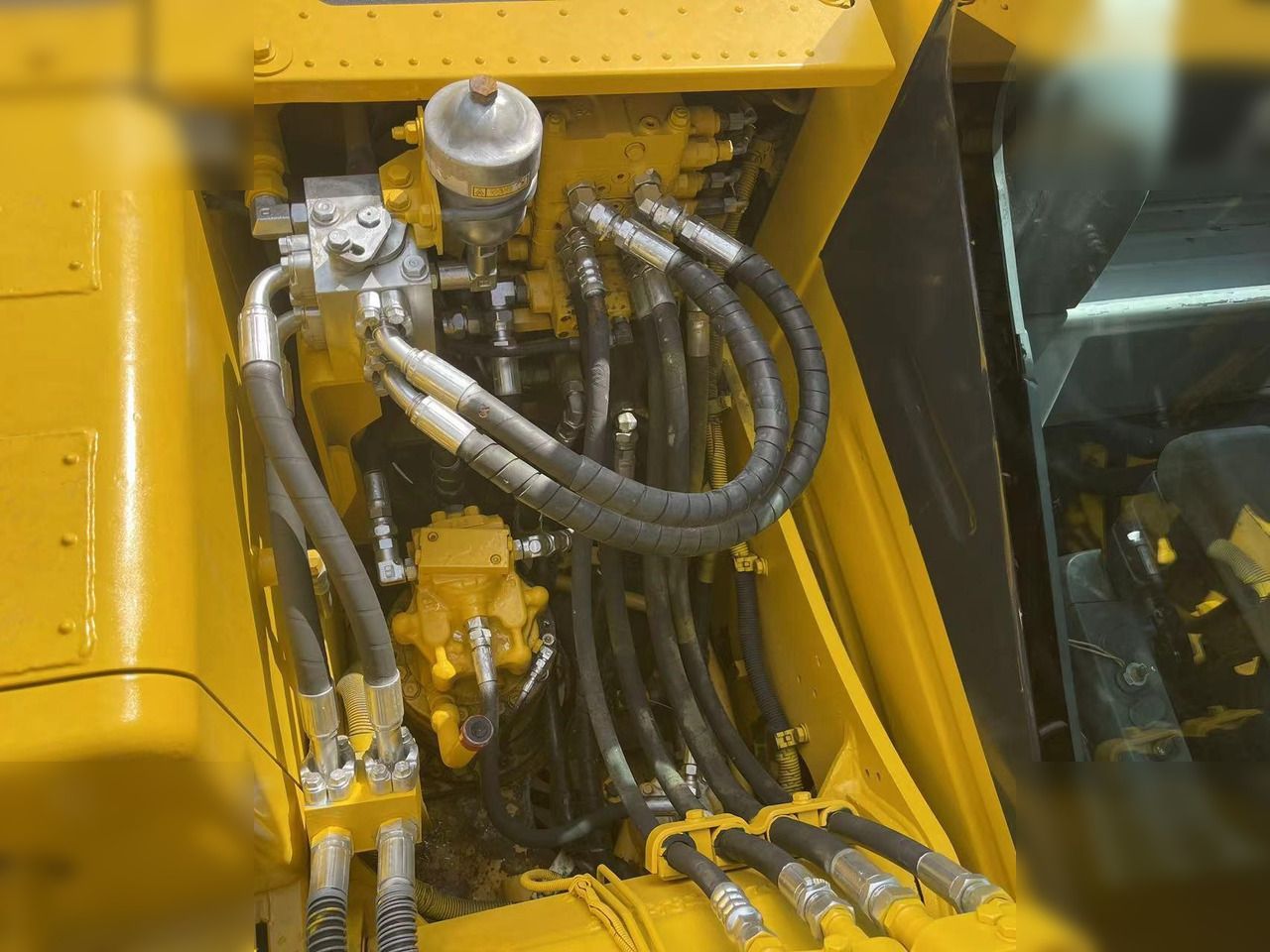 2020 Komatsu PC120-8 Crawler Excavator