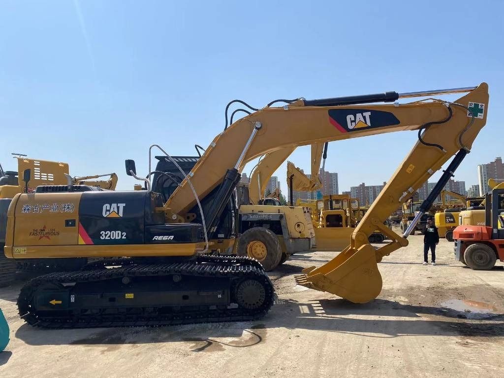 2020 Caterpillar 320D2 Mini Excavator