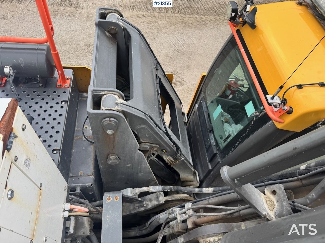 2019 Volvo EC300EL Crawler Excavator
