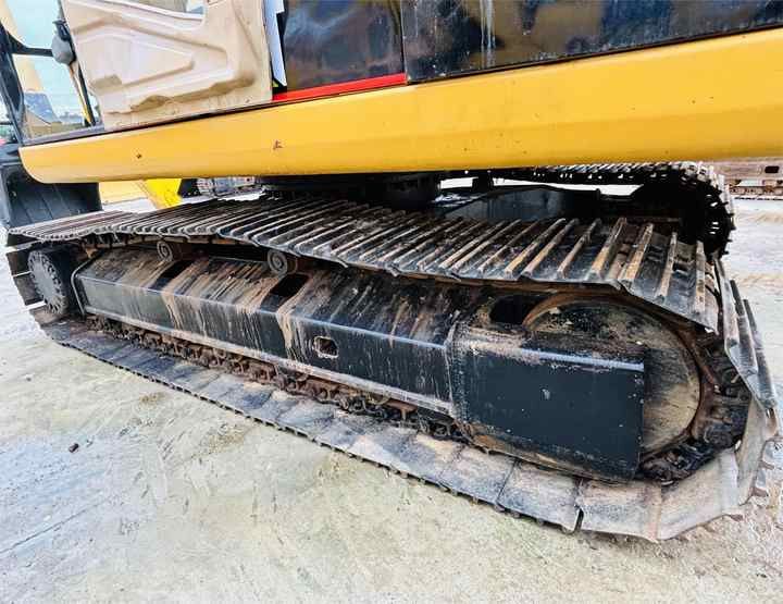 2015 Caterpillar 320B Gąsienicowa Koparka