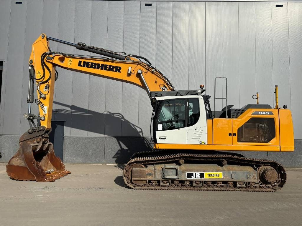 2021 Liebherr R945 Crawler Excavator