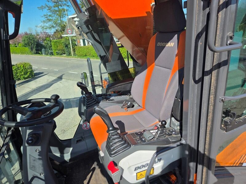 2018 Doosan DX210W-5 Wheel Excavator