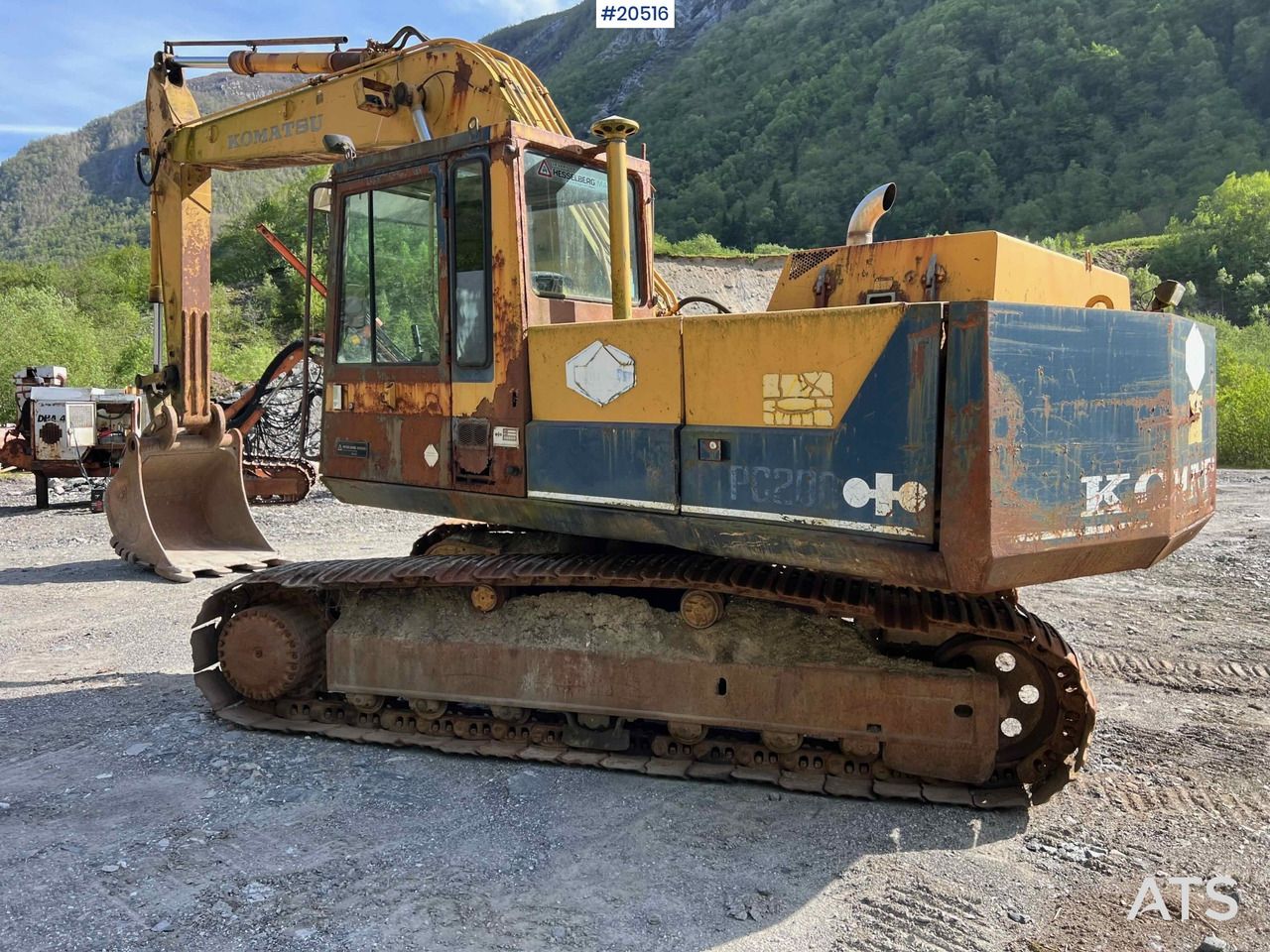 1998 Komatsu PC200-3 Crawler Excavator