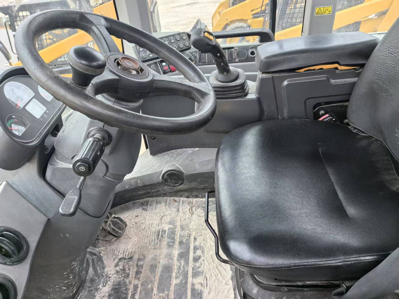 2022 Caterpillar 924K Crawler Excavator