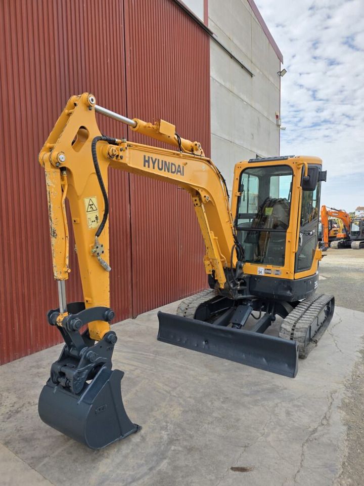 2018 Hyundai R35Z-9 Mini Excavator