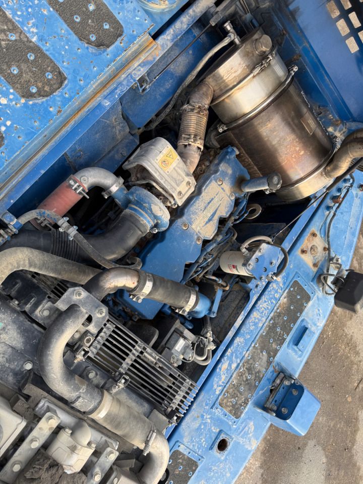2011 Komatsu PC210LC-8 Crawler Excavator