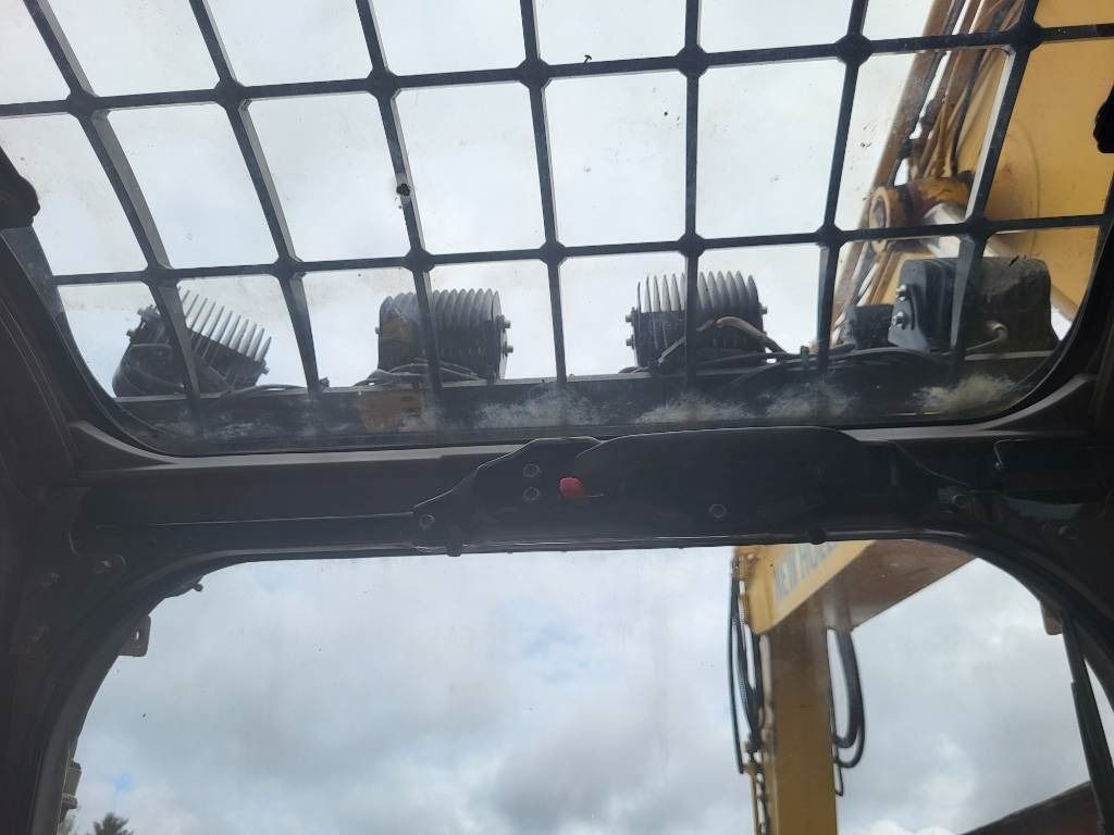 2012 New Holland E235BSR-2 Crawler Excavator