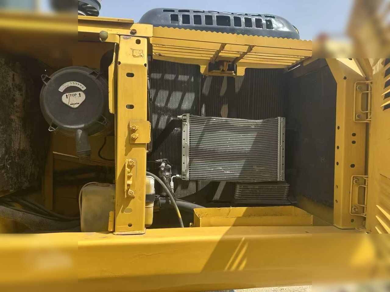 2021 Komatsu PC200-8 Crawler Excavator