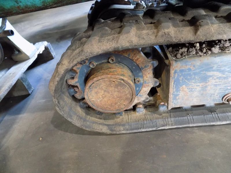 IHI Minigraver 2 Cillinder Motor Diesel.