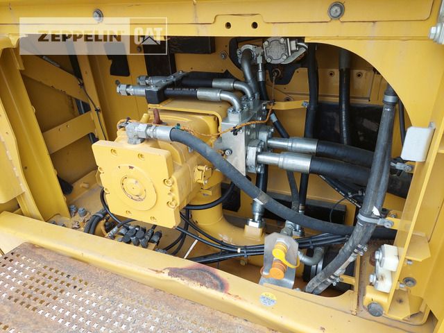 2019 Caterpillar 390FL Crawler Excavator
