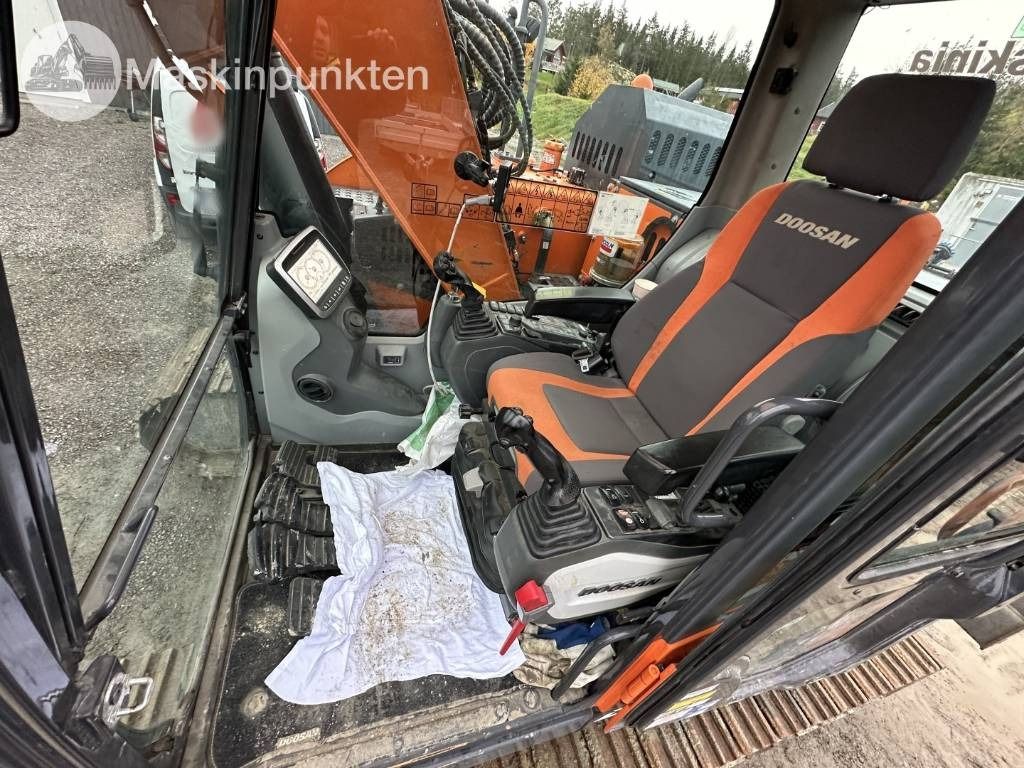 2019 Doosan DX140LCR-5 Crawler Excavator