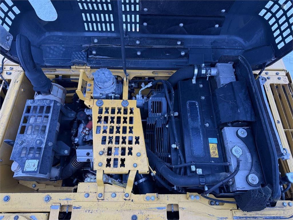 2015 Komatsu HB215LC-2 Crawler Excavator