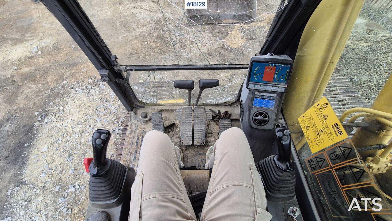 2006 Komatsu PC240LC-8 Crawler Excavator