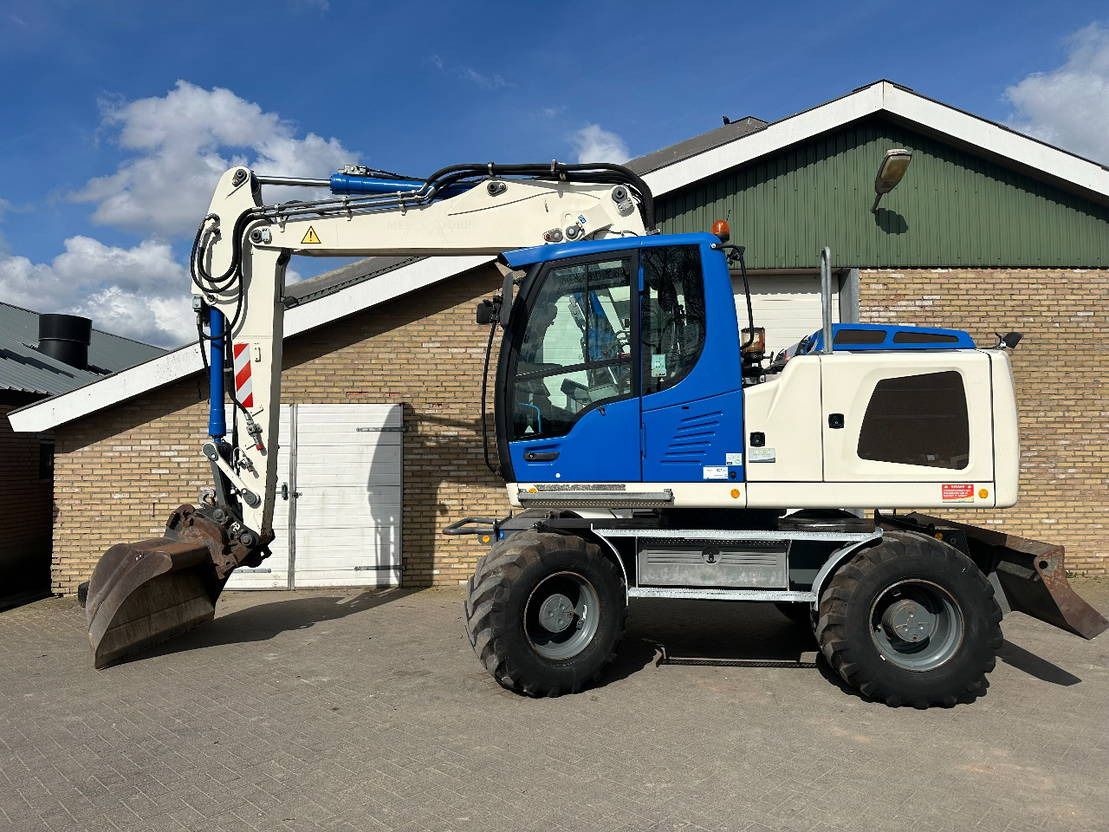 2015 Liebherr A914 Wheel Excavator