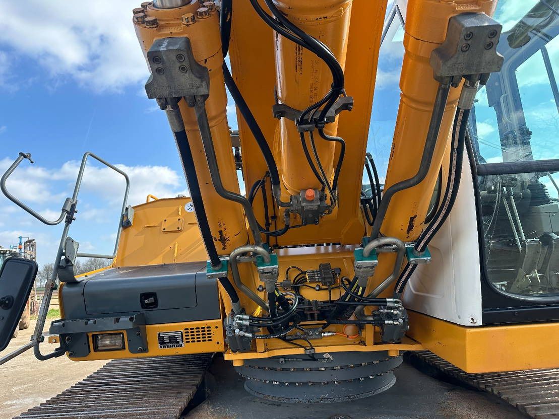 2009 Liebherr R934C HDSL Crawler Excavator