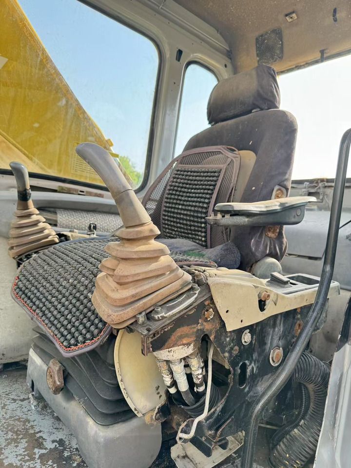 2016 Sumitomo SH200 Crawler Excavator