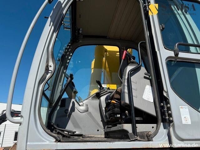 2006 New Holland E215 Crawler Excavator