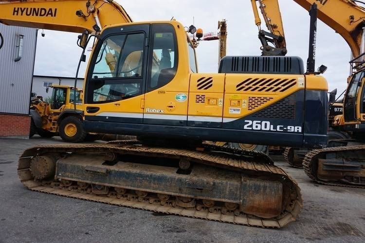 2015 Hyundai R260LC-9A Crawler Excavator