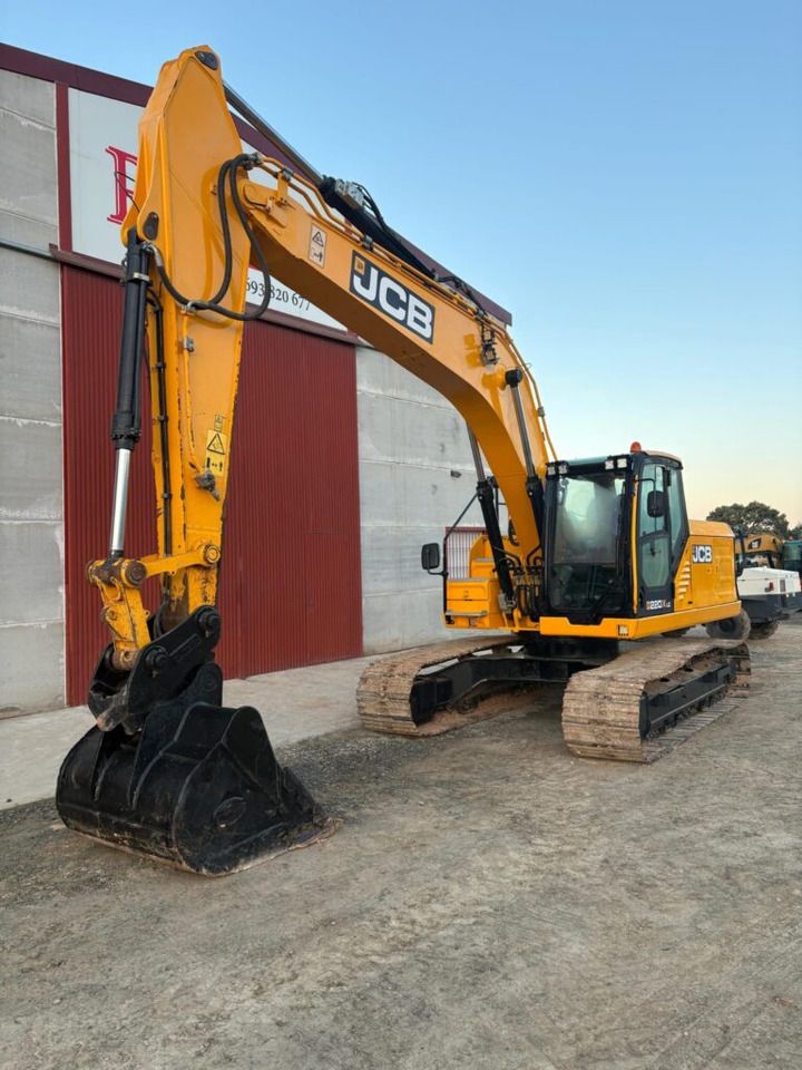2018 JCB 220X L4F Crawler Excavator