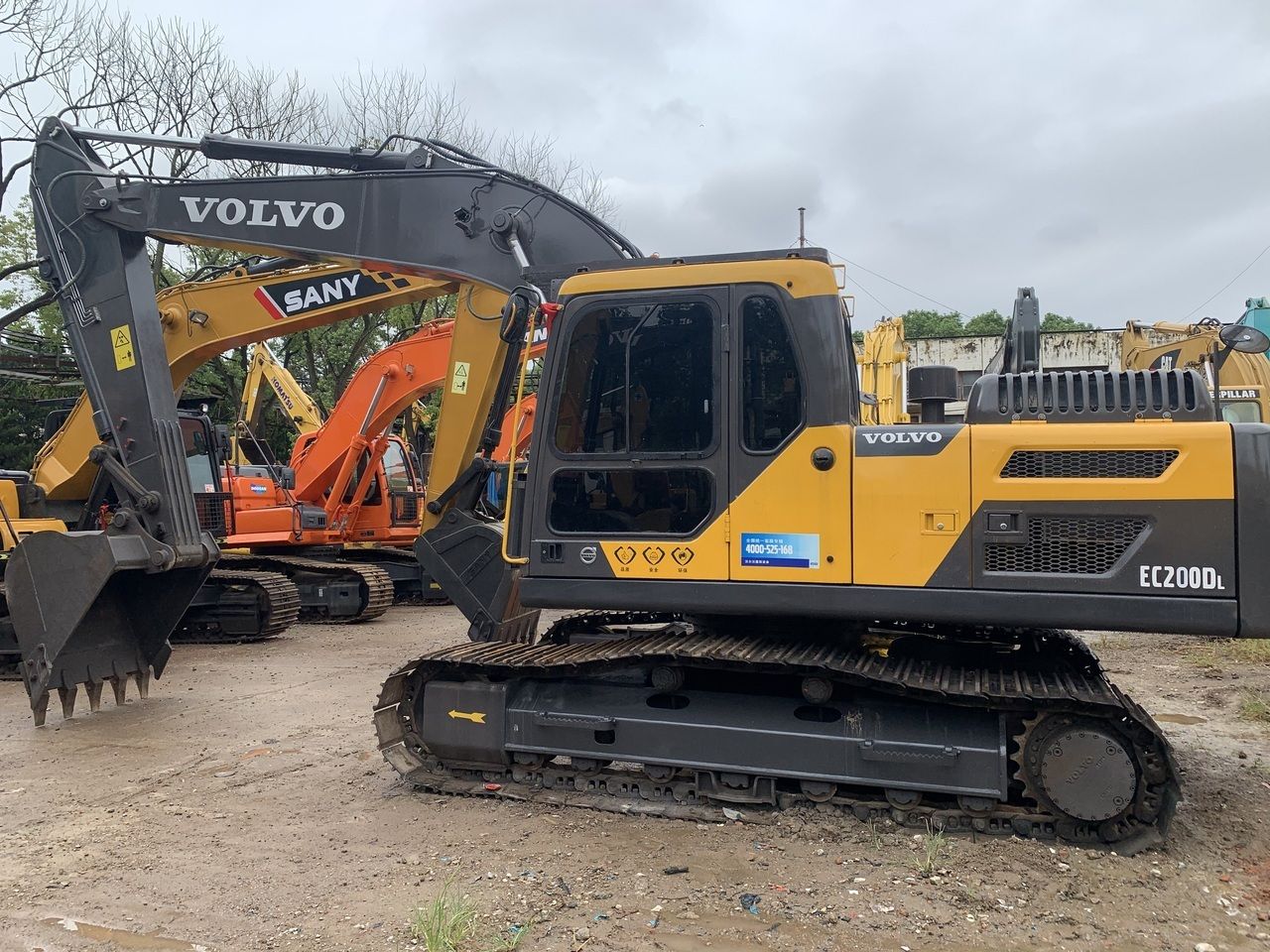 2013 Volvo EC200DL Crawler Excavator