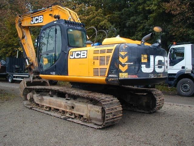 2015 JCB JS220LC Crawler Excavator