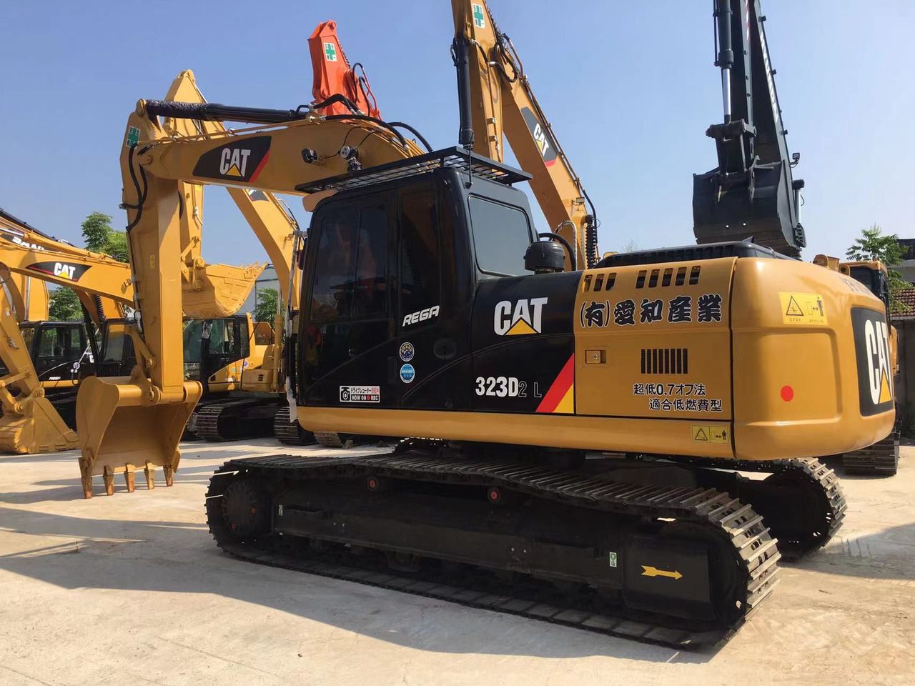 2022 Caterpillar 323D2L Crawler Excavator