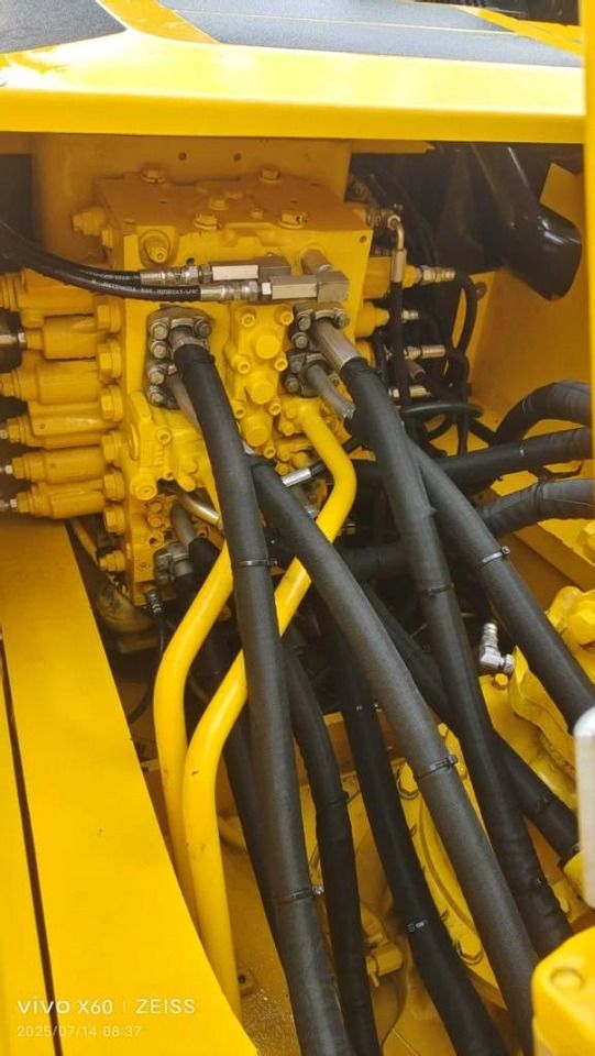 2023 Komatsu PC220-7 Crawler Excavator
