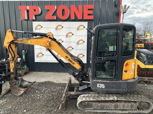 2016 Bobcat E35 Mini Excavator