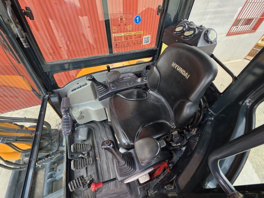 2018 Hyundai R35Z-9 Mini Excavator