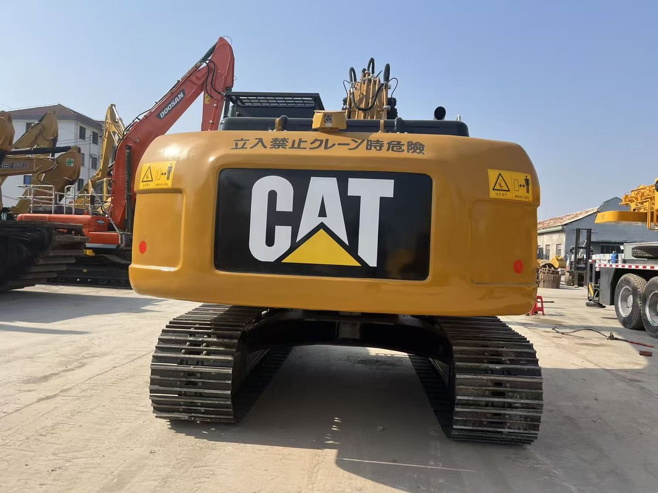 2023 Caterpillar 320D2 Escavatore Cingolato