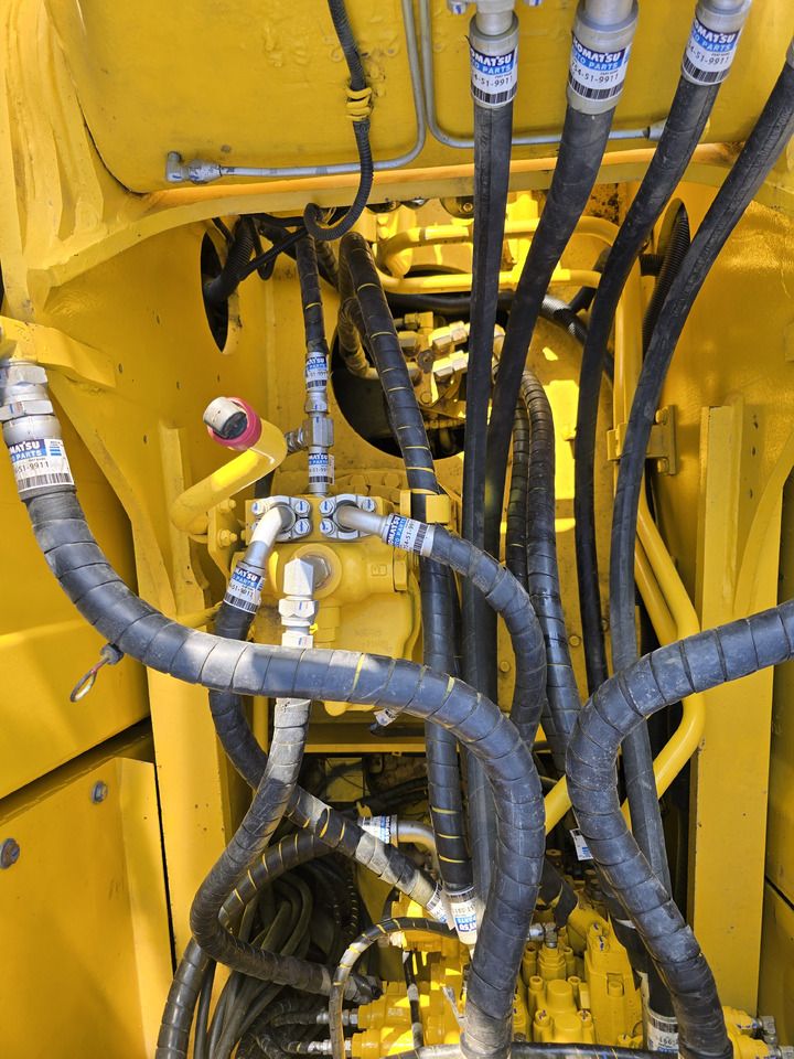 2024 Komatsu PC200-8 Crawler Excavator