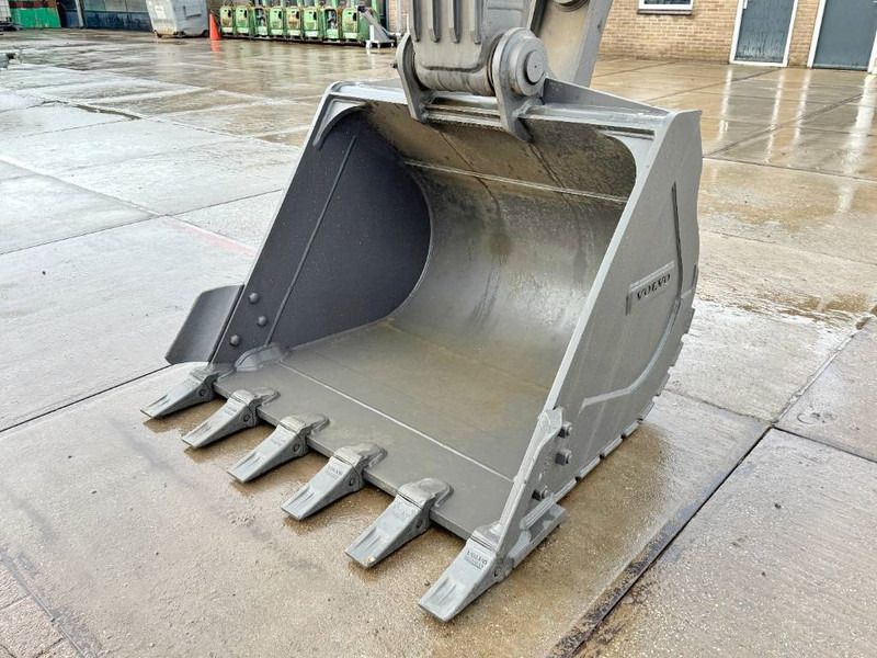 2025 Volvo EC220D Crawler Excavator