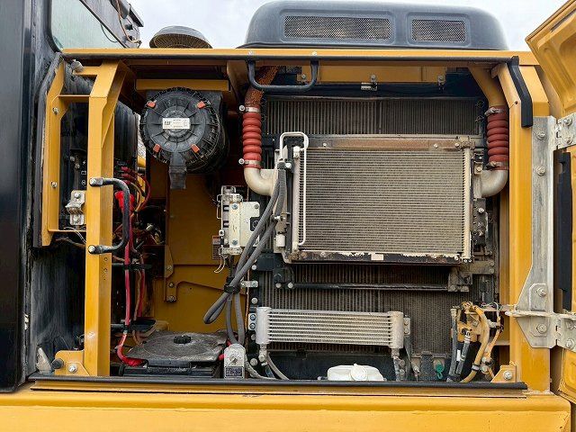 2016 Caterpillar 320E Crawler Excavator